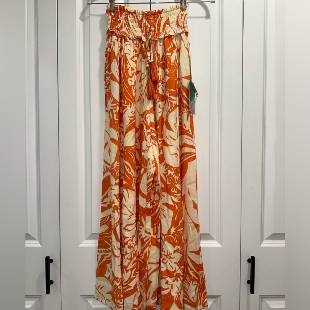 The destination women’s floral flowy pants